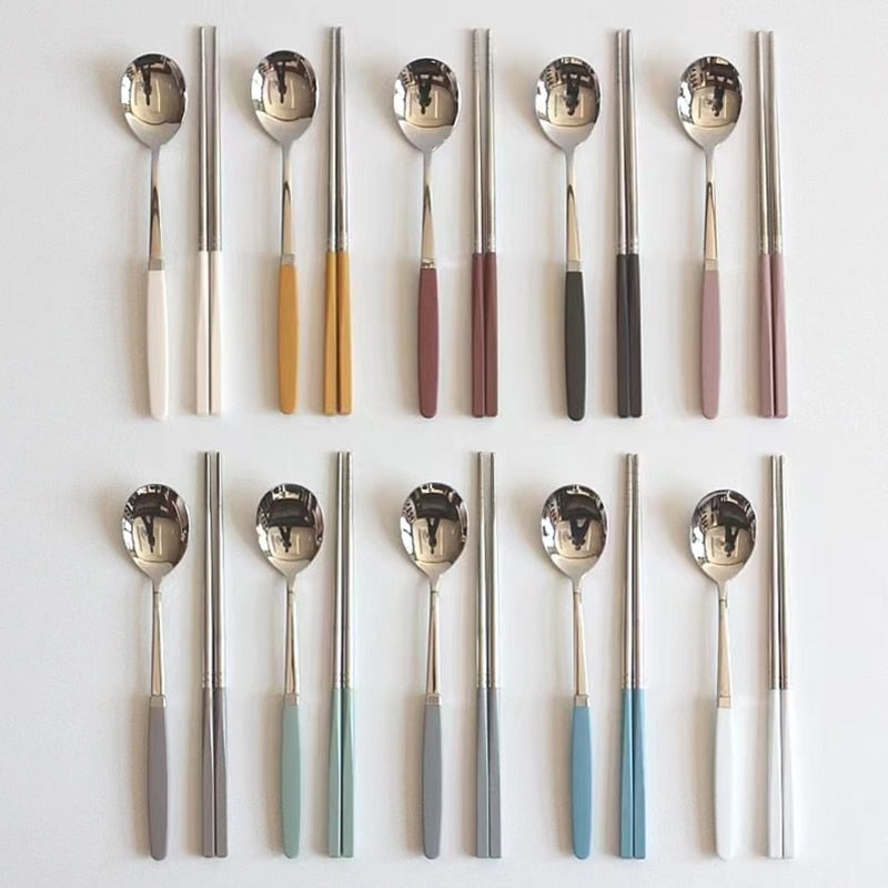 Chopsticks and Spoons Set Akaro