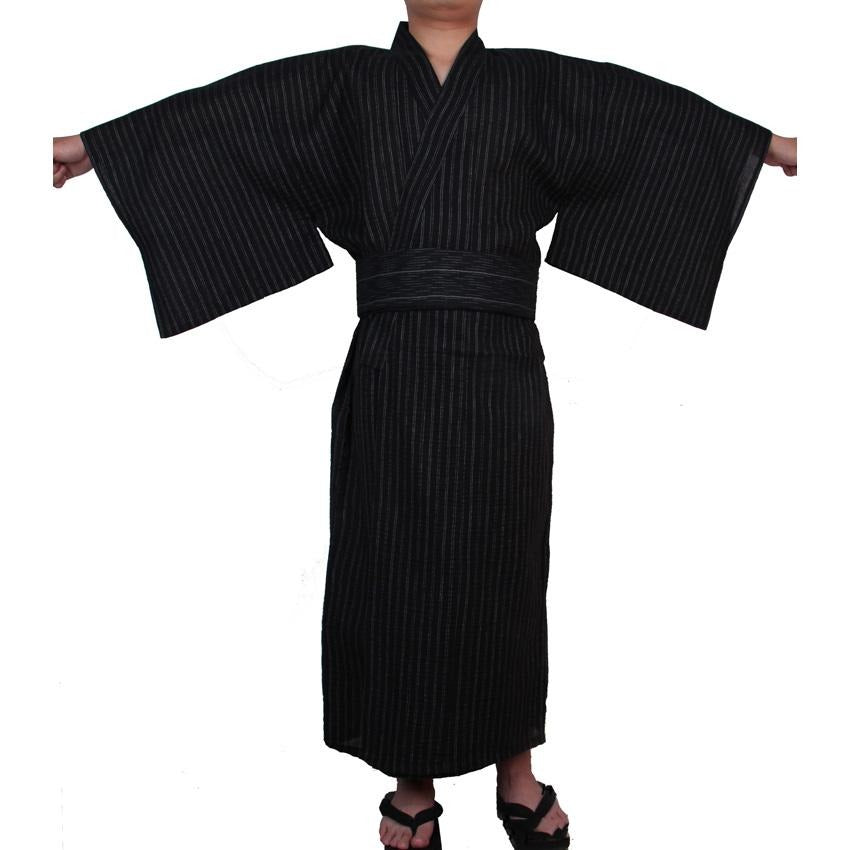108,590 Traditional Japanese Clothes Images, Stock Photos, 3D objects, &  Vectors | Shutterstock